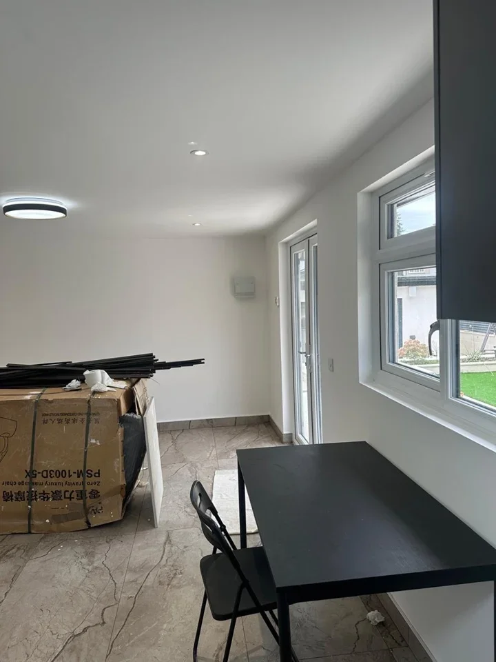 Flat Brookshill Avenue in Greater London
