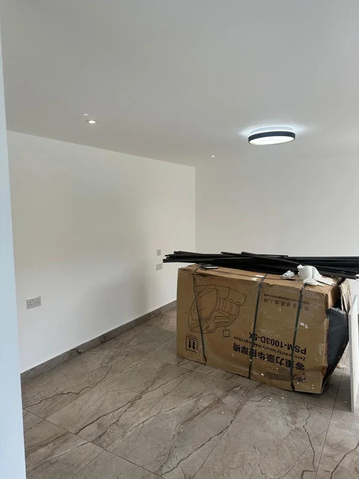 Flat Brookshill Avenue in Greater London
