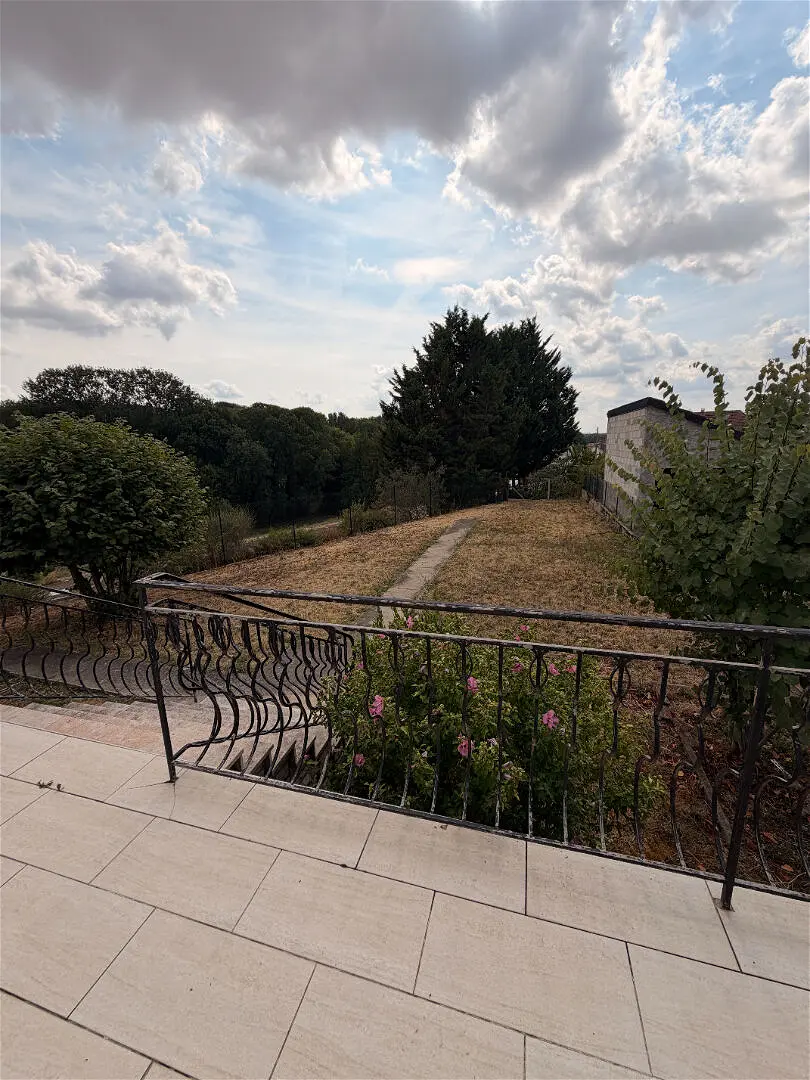 House Rue Joël Vinot in Migennes