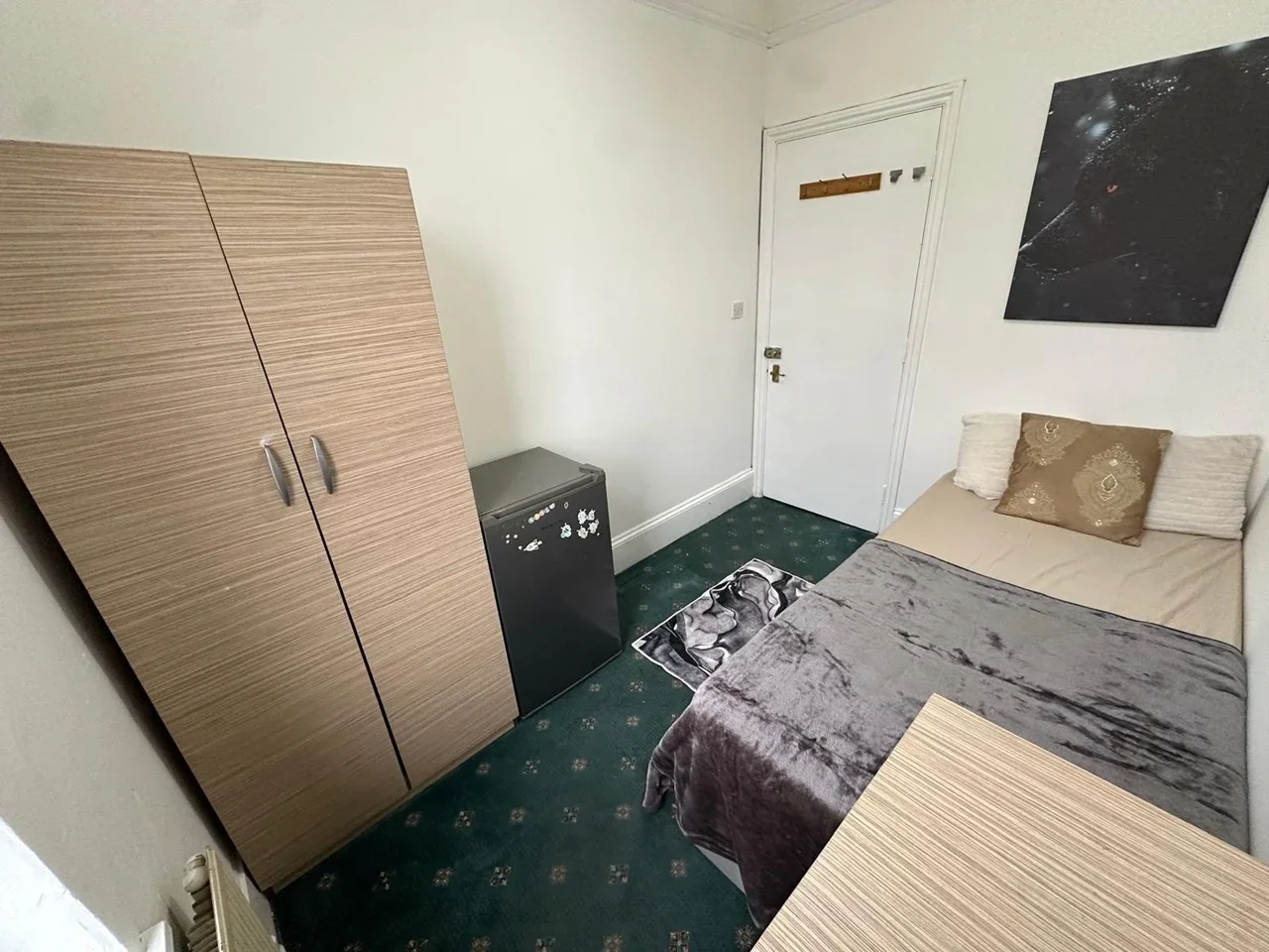 Room Wrottesley Road in Greater London