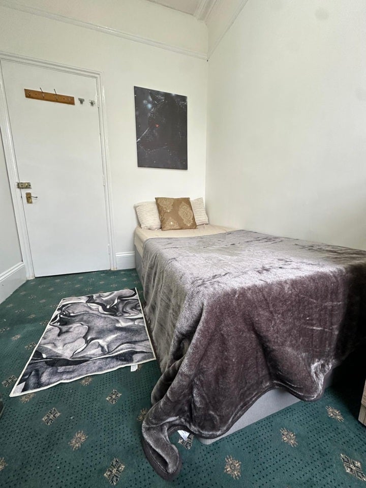 Room Wrottesley Road in Greater London