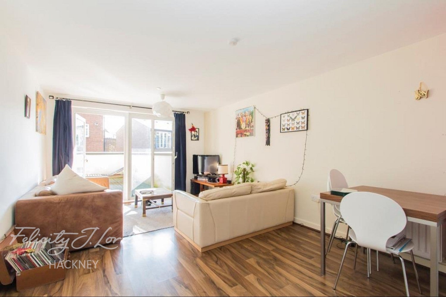 Flat Shacklewell Lane in Greater London