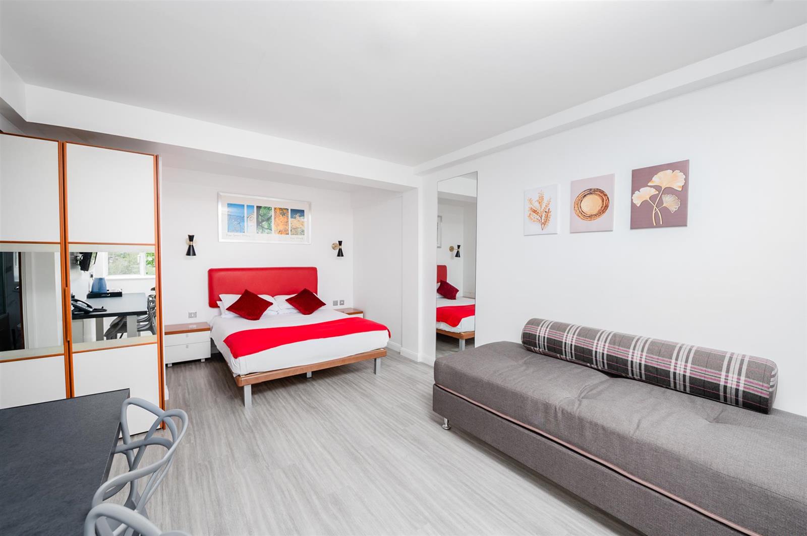 Flat Roland Gardens in Greater London