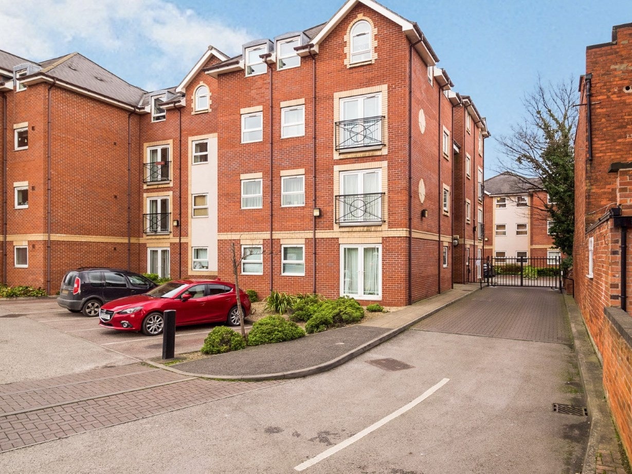 Flat Cambridge Court in Rushcliffe