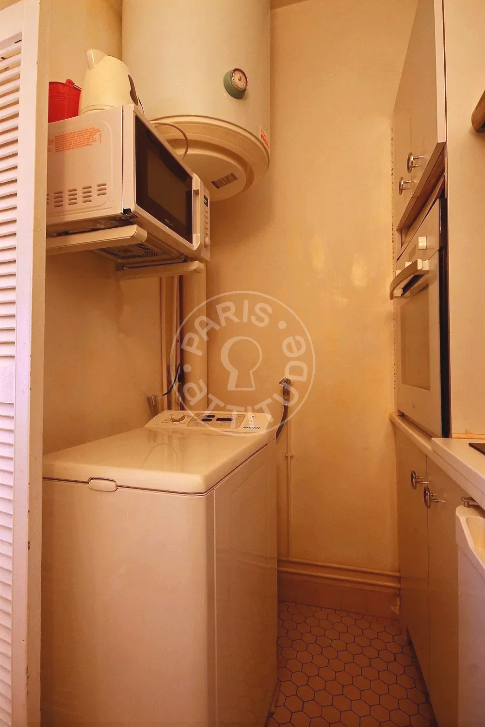 Flat Rue Racine in Paris
