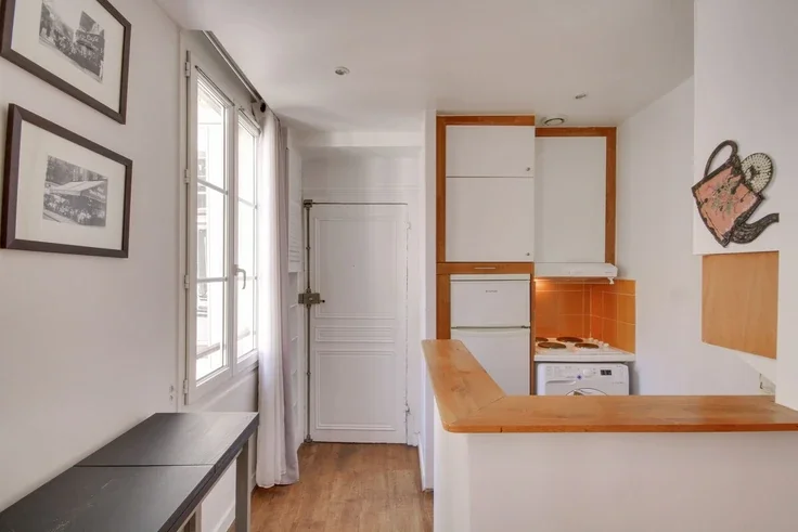 Appartement Rue Jean-Jacques Rousseau à Paris