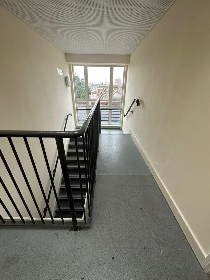 Flat Ilford Lane in Greater London