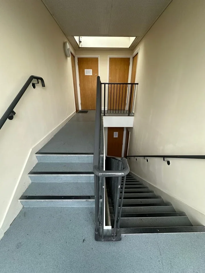 Flat Ilford Lane in Greater London