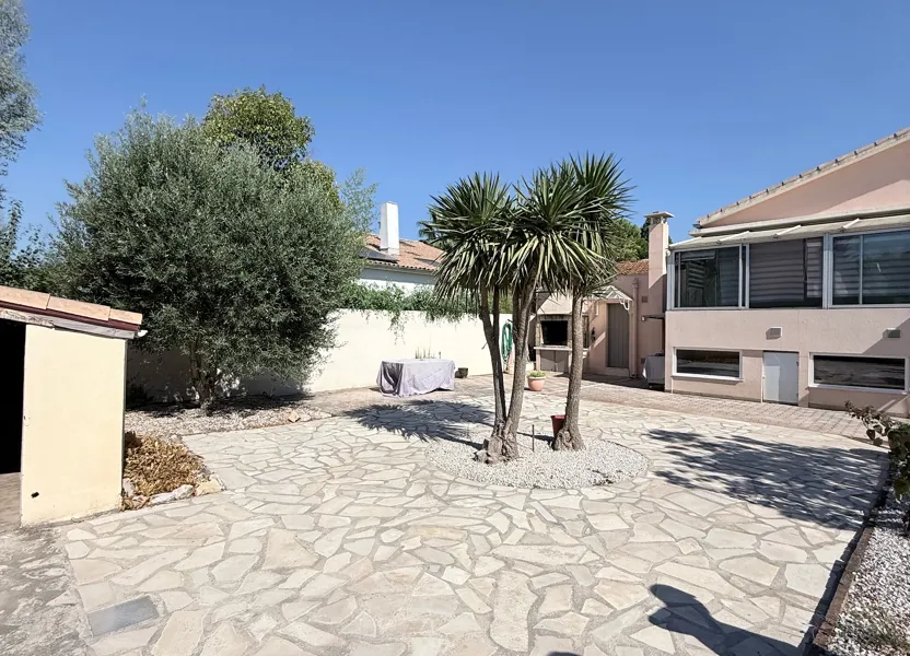 House Route de Pérols in Lattes