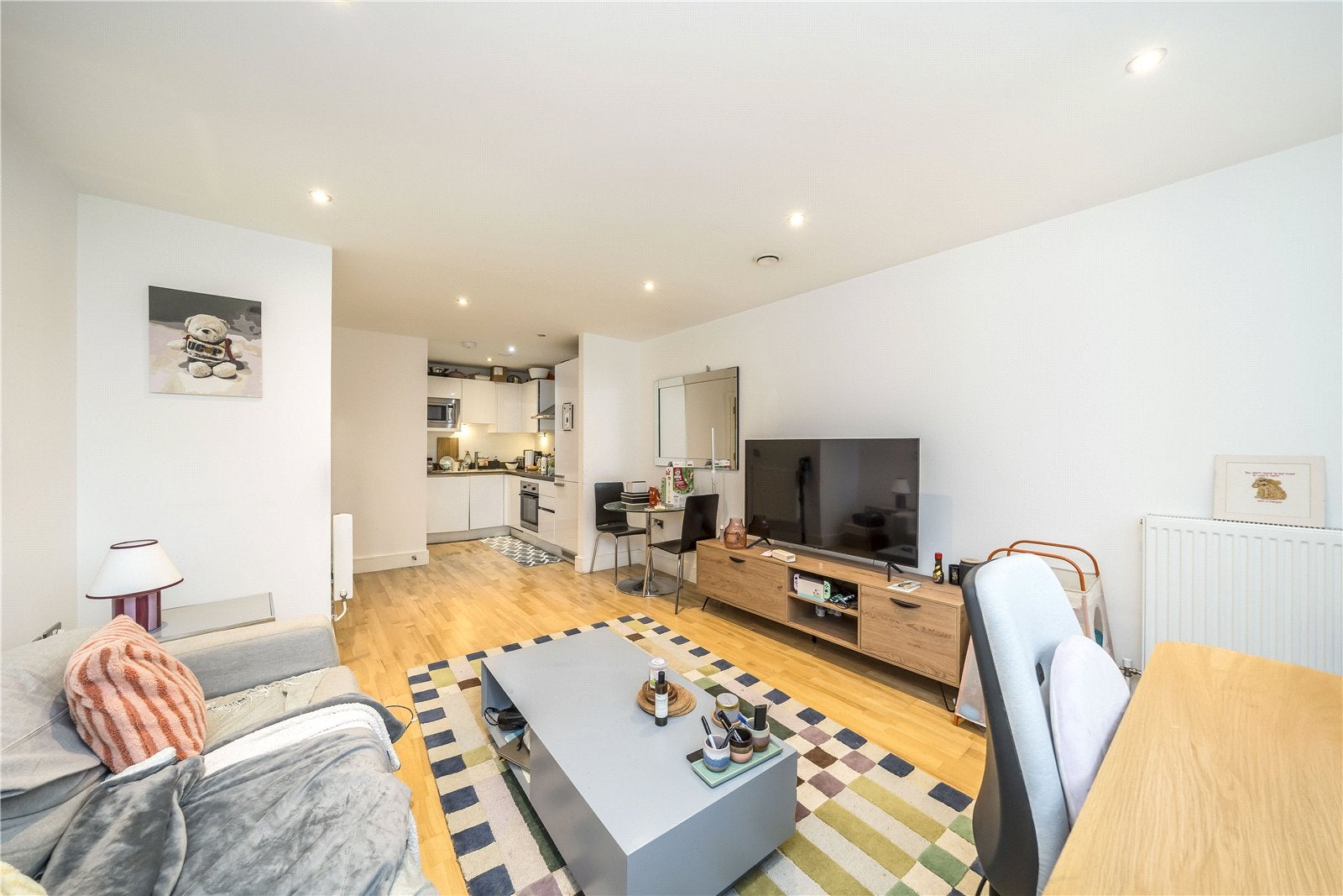 Flat Dowells Street in Greater London