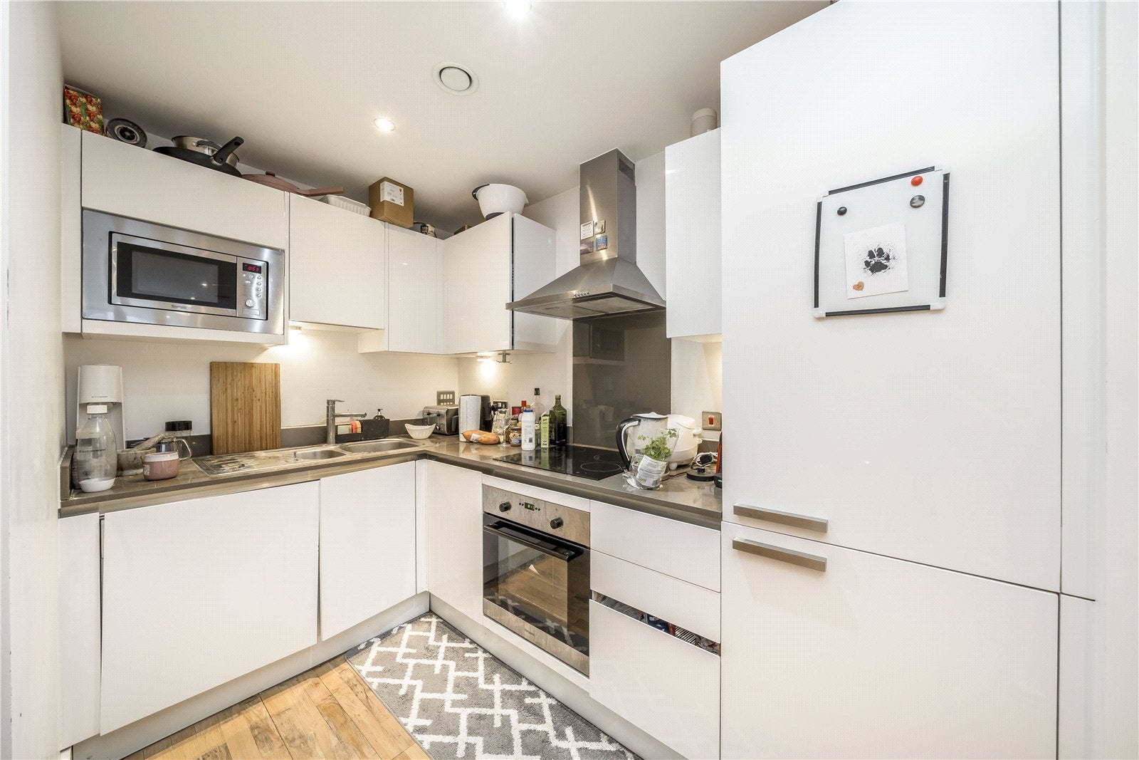 Flat Dowells Street in Greater London