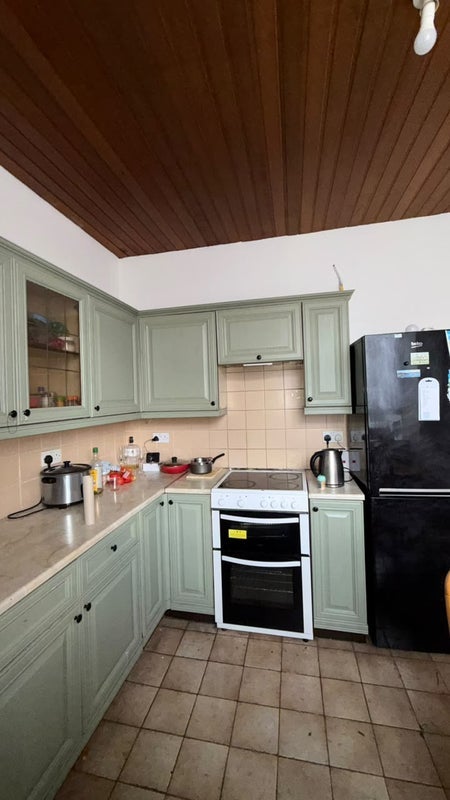 Room Meadowpark Street in Glasgow