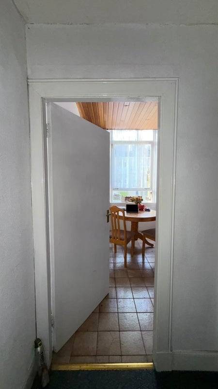 Room Meadowpark Street in Glasgow