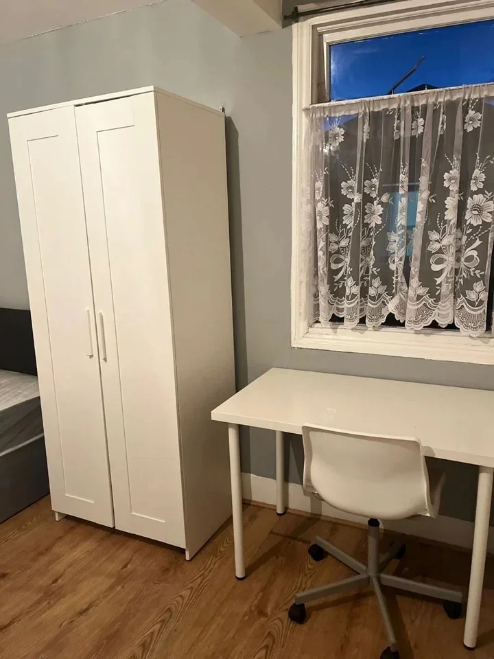 Room Earlham Grove in Greater London