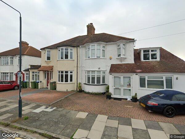 House Cadwallon Road in Greater London