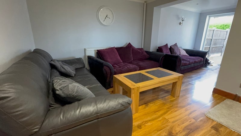 Room Shorwell Road in Nottingham