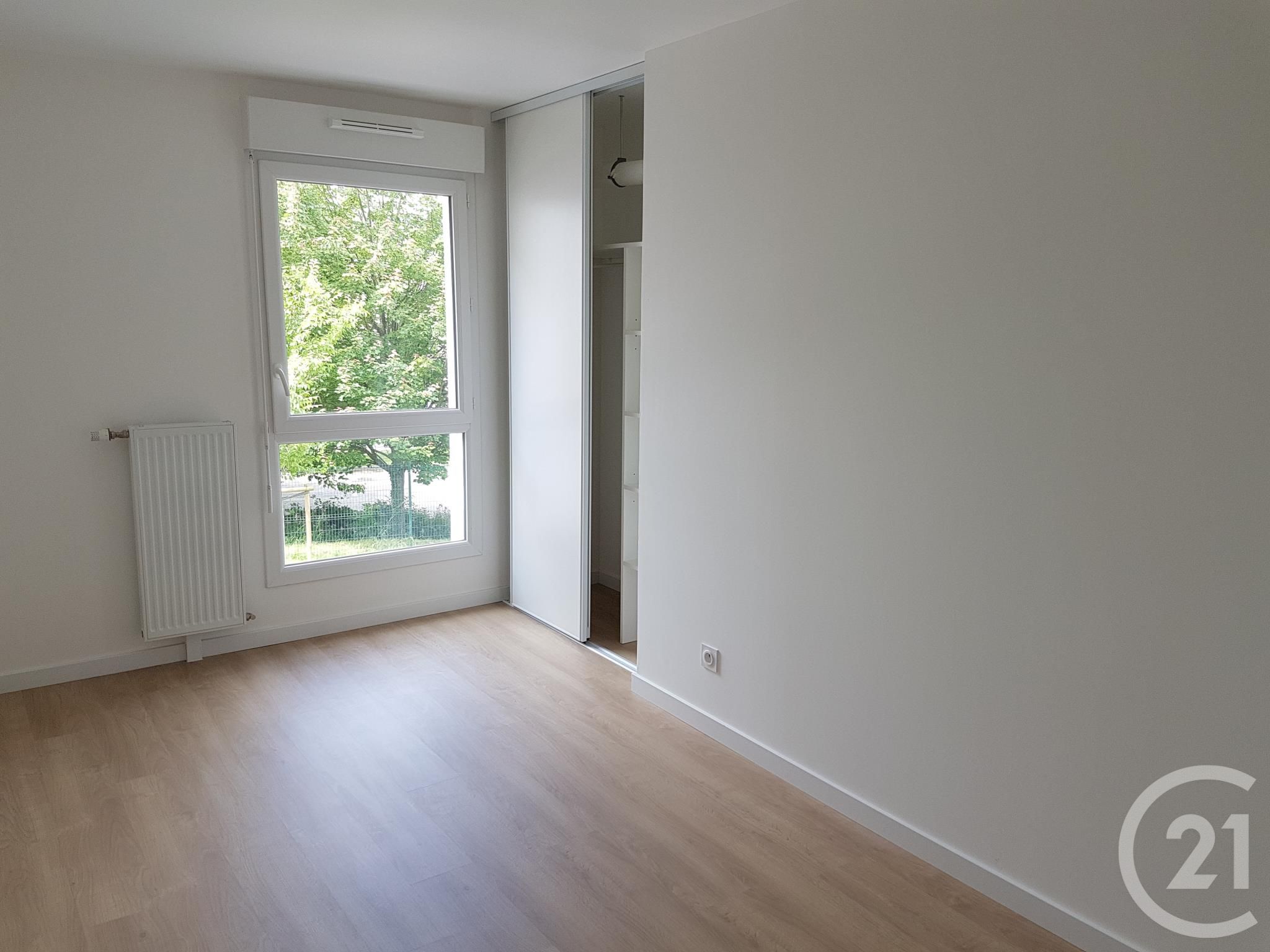 Flat Allée du Fond du Val in Mont-Saint-Aignan