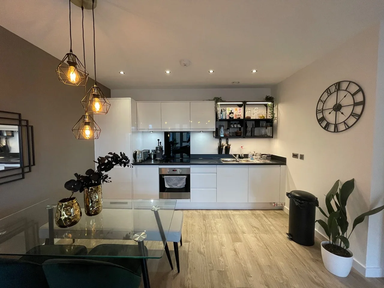 Flat Mary Close in Greater London