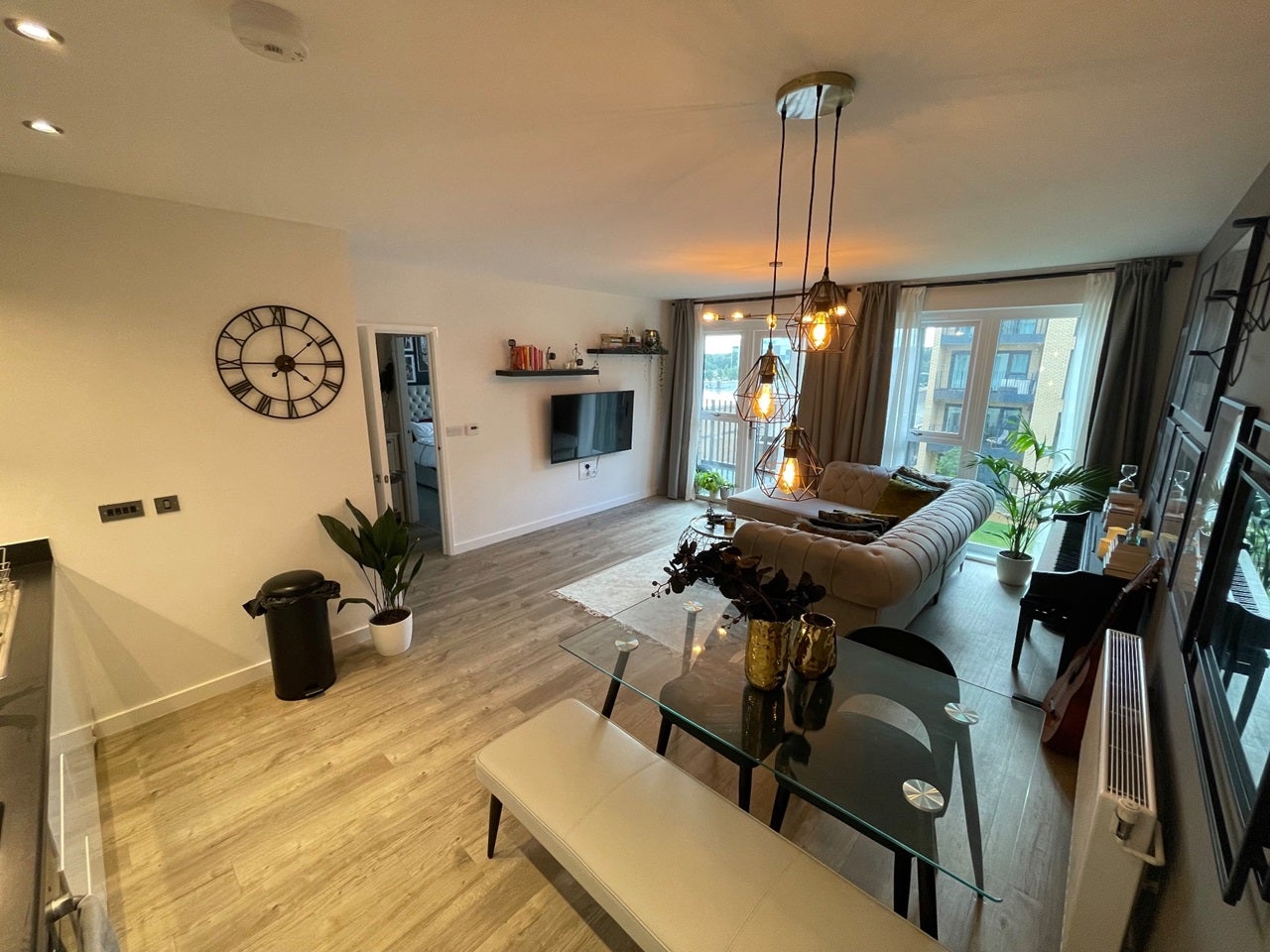 Flat Mary Close in Greater London