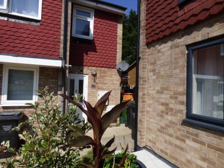 House Bourne Close in Basildon