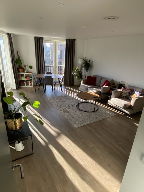 Room Parkes Street in Greater London
