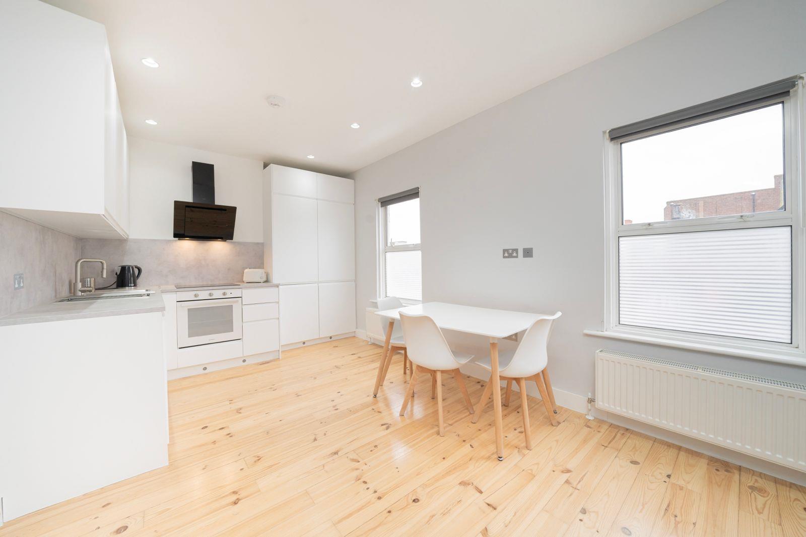 Flat Kingsgate Road in Greater London