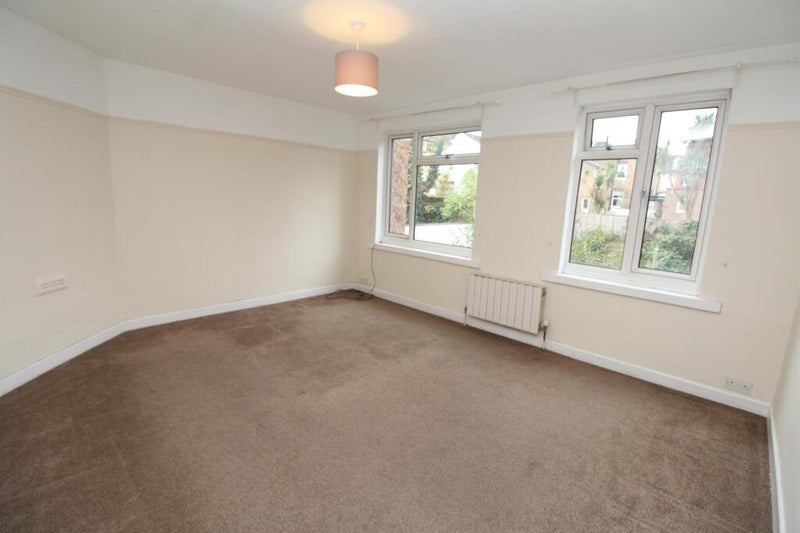 Room Howard Road in Greater London