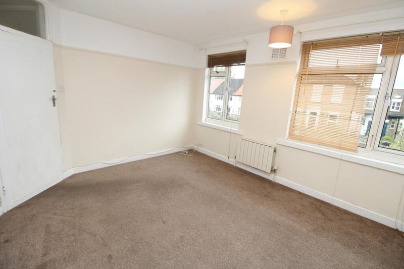 Room Howard Road in Greater London
