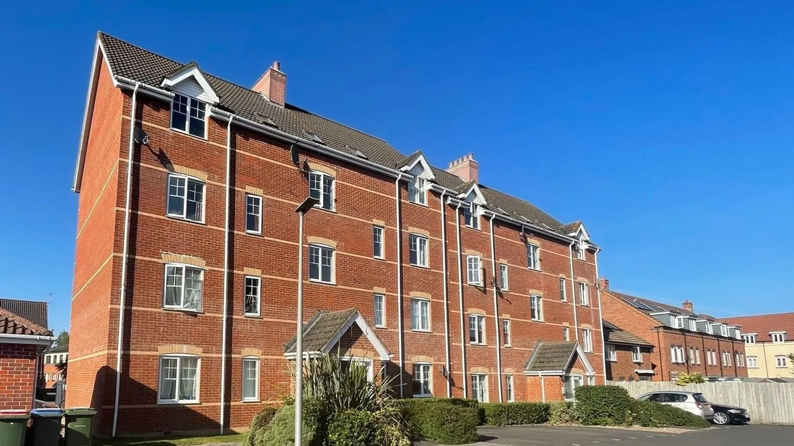 Flat Windsor Court in Newbury