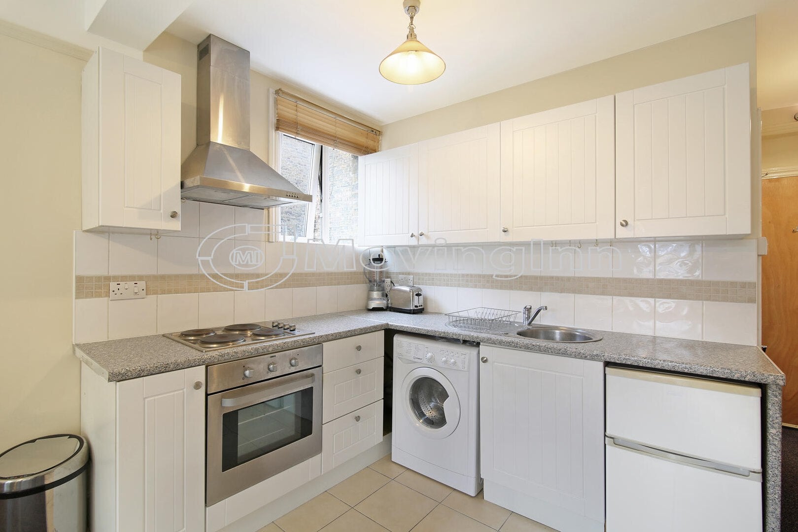Flat Tierney Road in Greater London