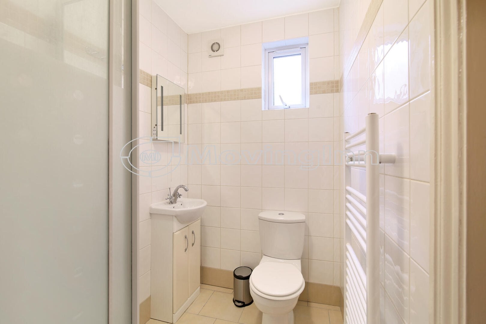Flat Tierney Road in Greater London