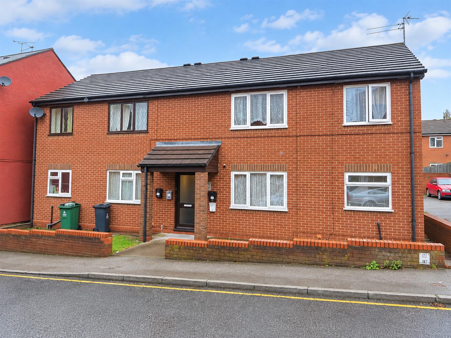 Flat St Michael Street in Walsall
