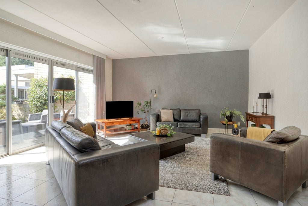 Tussenwoning te koop: Penningkruidlaan 7, Enschede