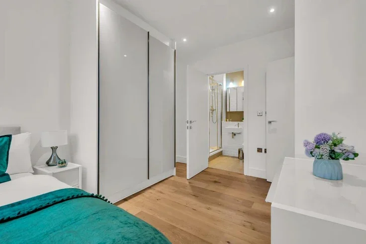 Flat Carlow Street in Greater London