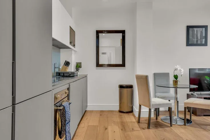 Flat Carlow Street in Greater London