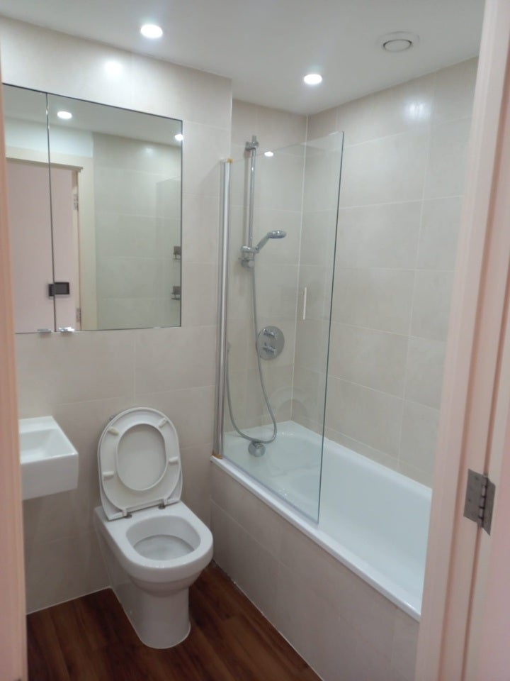 Flat Atlip Road in Greater London