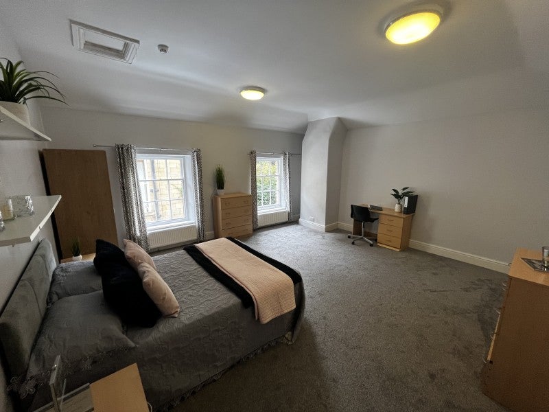 Room Cumberland Road in Leeds