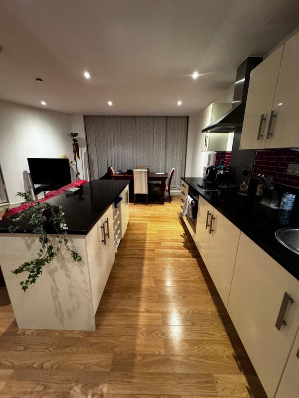 Room Basin Approach in Greater London