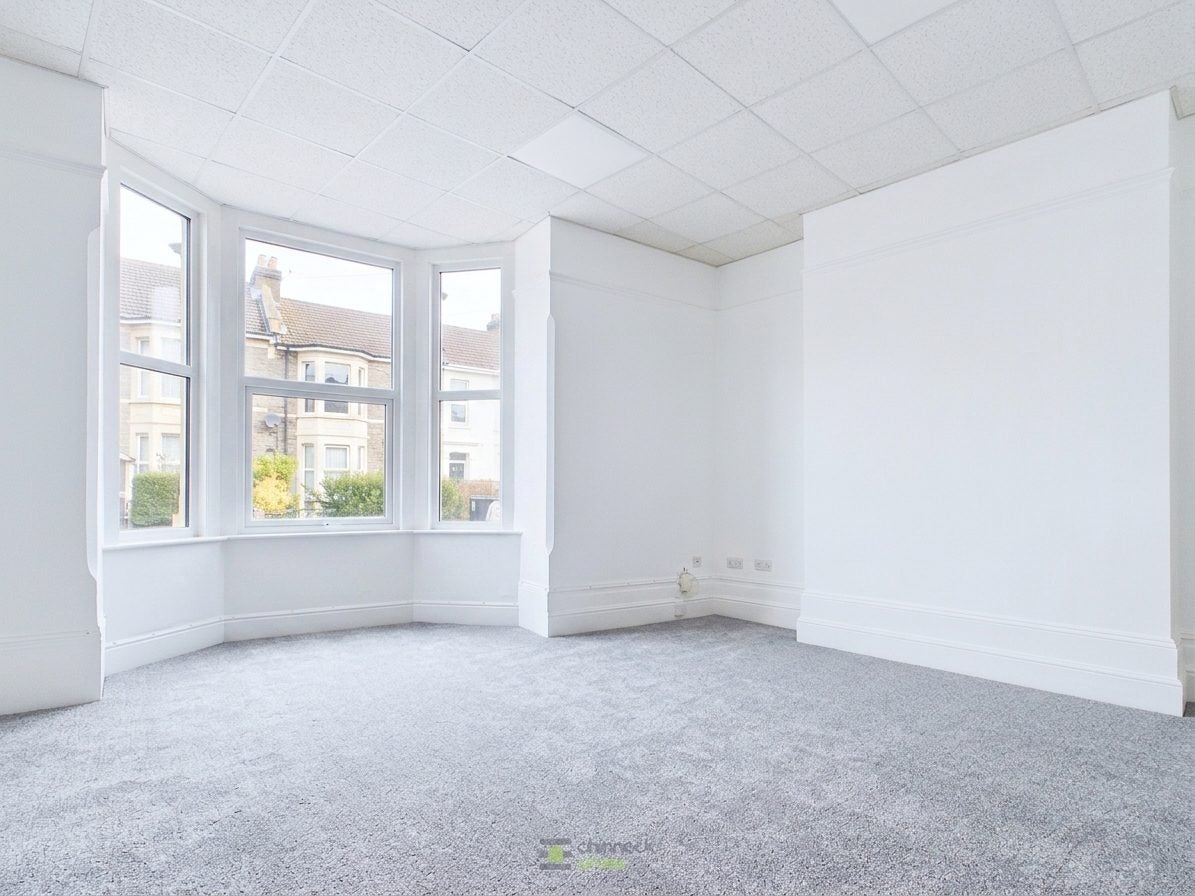 Flat Gladys Avenue in Portsmouth
