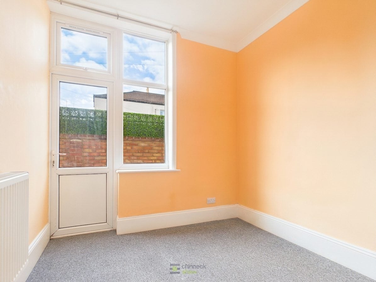 Flat Gladys Avenue in Portsmouth