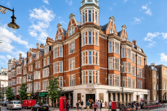 Flat Green Street in City of Westminster