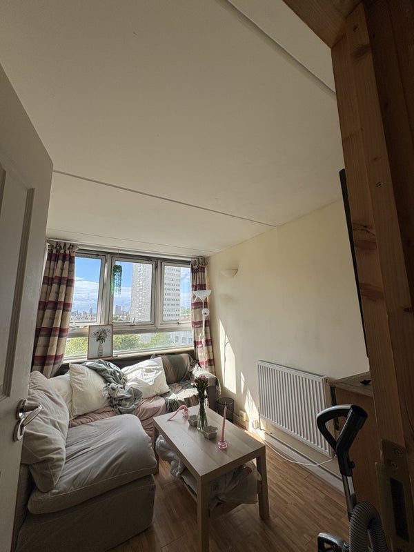 Room Francis Chichester Way in Greater London
