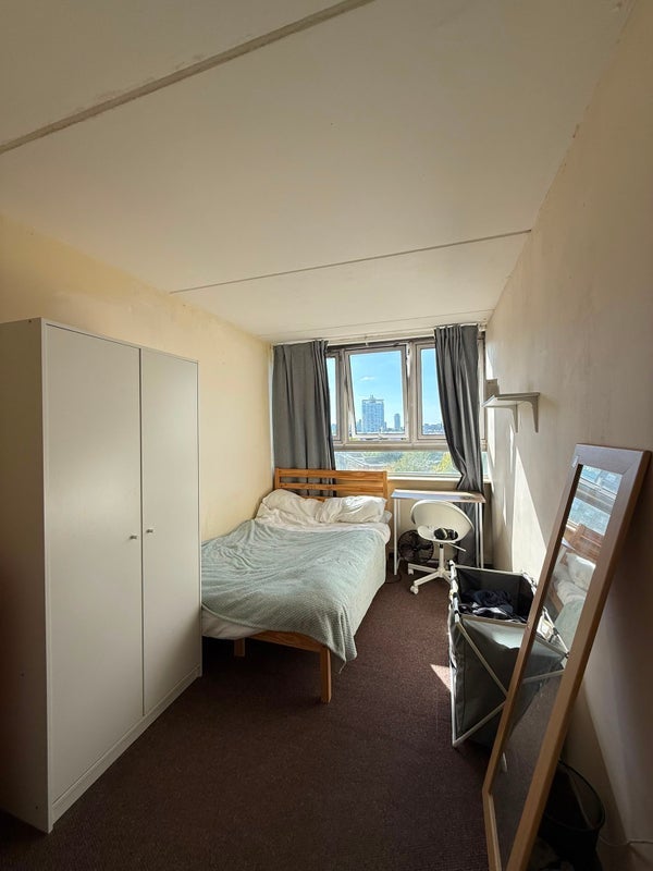Room Francis Chichester Way in Greater London