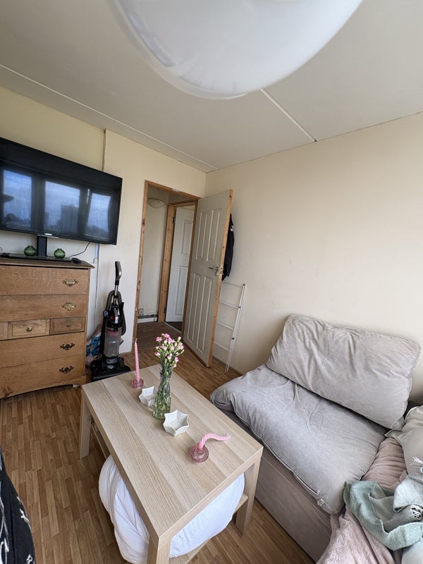 Room Francis Chichester Way in Greater London
