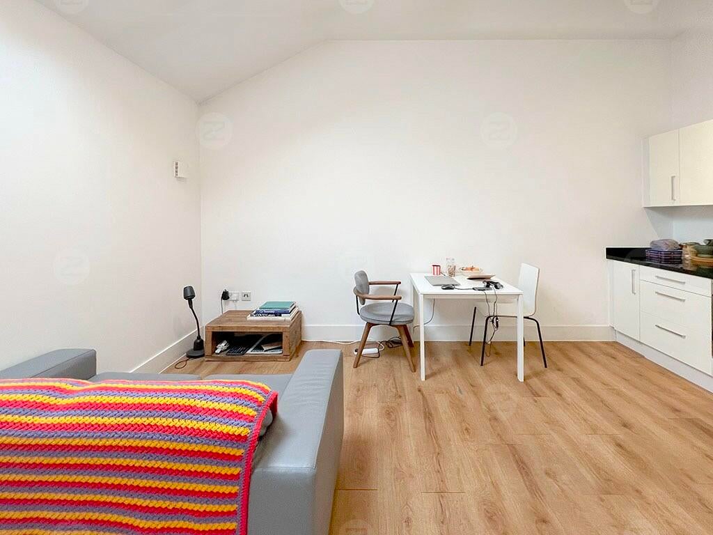 Flat Temple Row in Birmingham