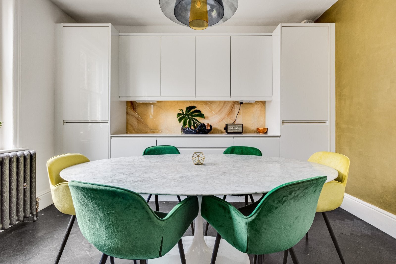 Flat Stanwick Road in Greater London