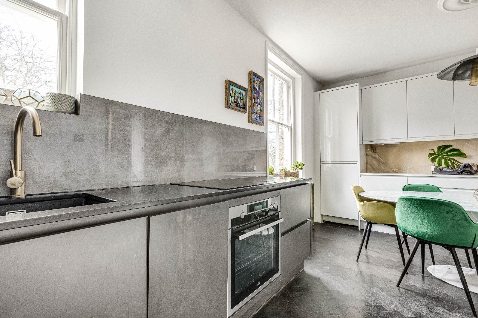 Flat Stanwick Road in Greater London