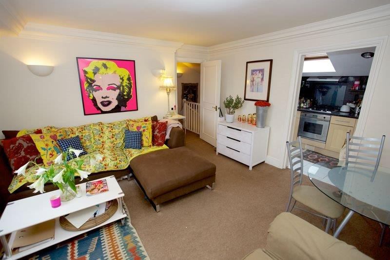 Flat Oxford Gardens in Greater London