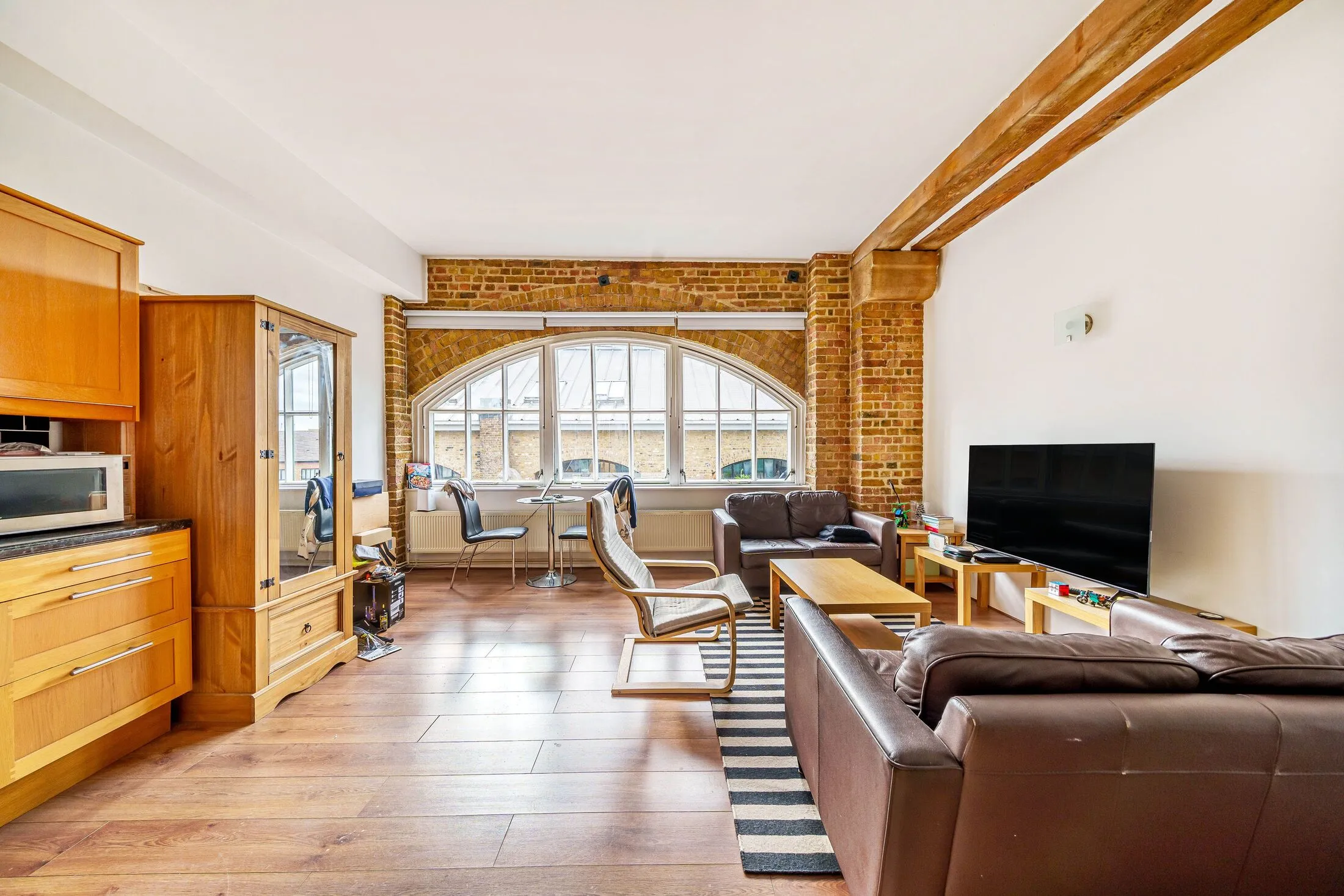Flat Burrells Wharf Square in Greater London