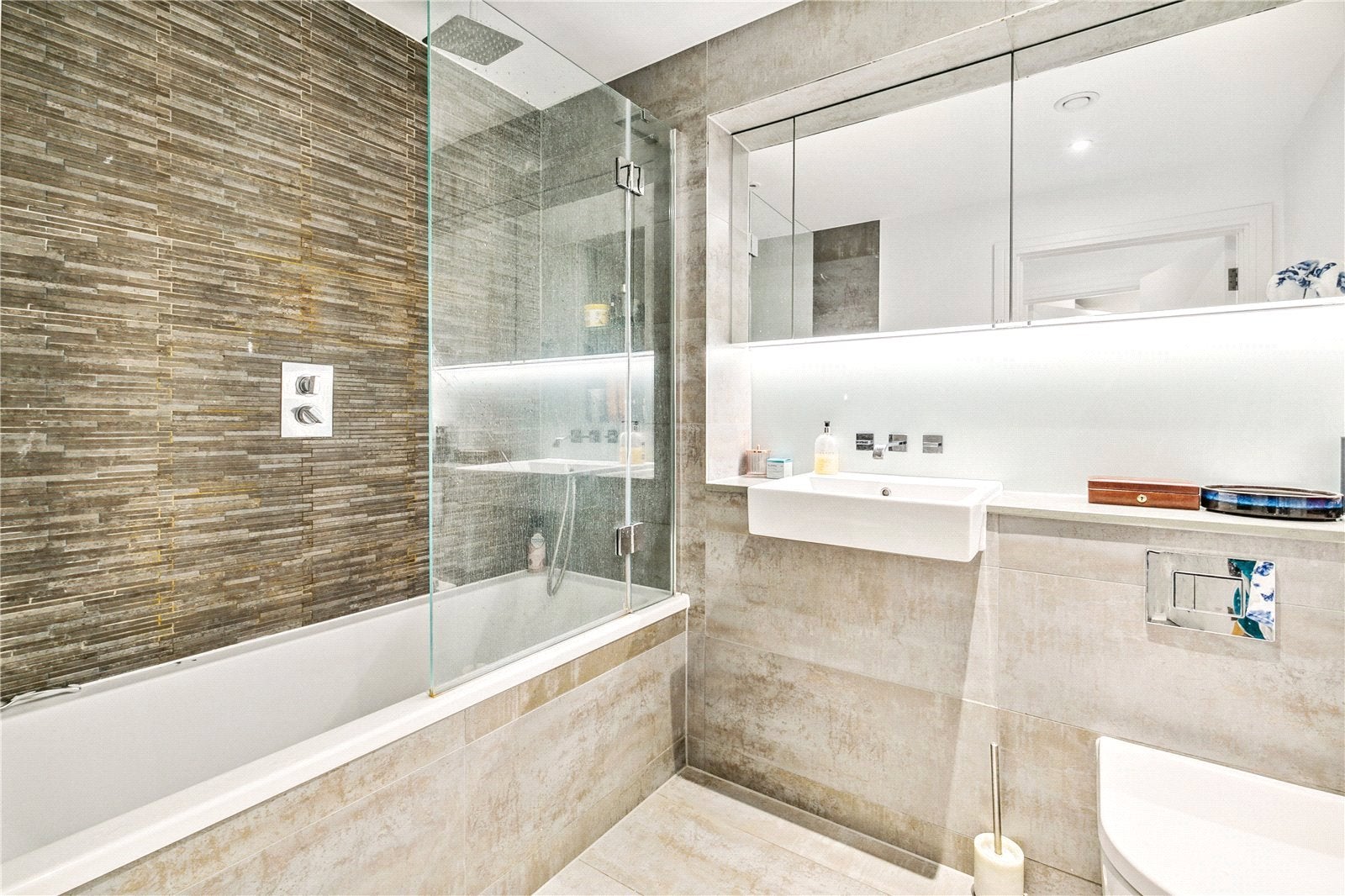 Flat Streatham Hill in Greater London